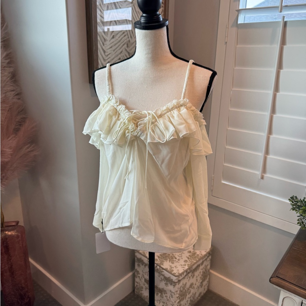 Women’s Joyfolie ruffle blouse  NWT